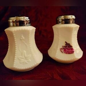 1958-1969 Fenton beaded Milk Glass Shaker SET!